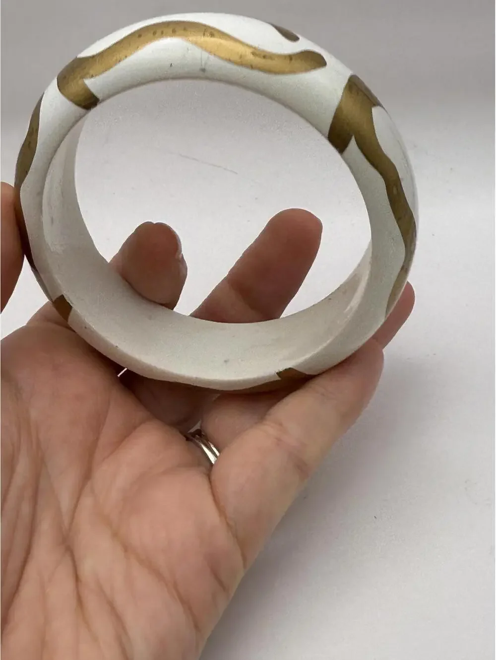 Raffine Vintage White and Gold Painted Bangle Bracelet